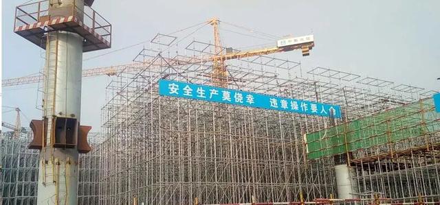 傳統(tǒng)腳手架正在向盤(pán)扣腳手架轉(zhuǎn)型！(圖2)